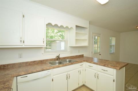 4592 Old Guernsey Rd, Pace, FL 32571 photo 13