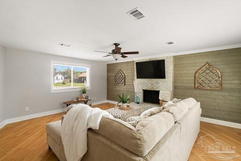 4609 Heatherwood Way, Pace, FL 32571 photo 9