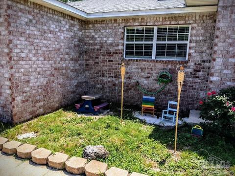 4214 Breezeway Cir, Milton, FL 32583 photo 3