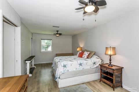 4716 Keyser Ln, Pace, FL 32571 photo 9