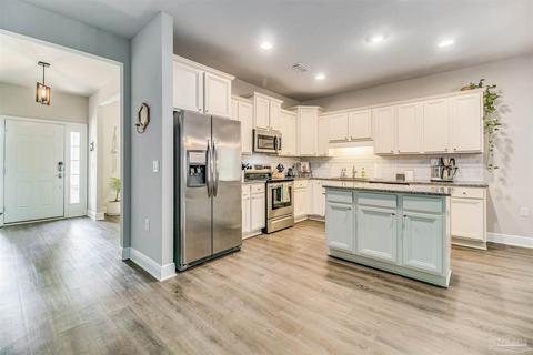 3678 Hawks Landing Cir, Pace, FL 32571 photo 6