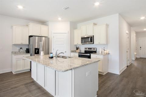 5873 Danbury Blvd, Pace, FL 32571 photo 9