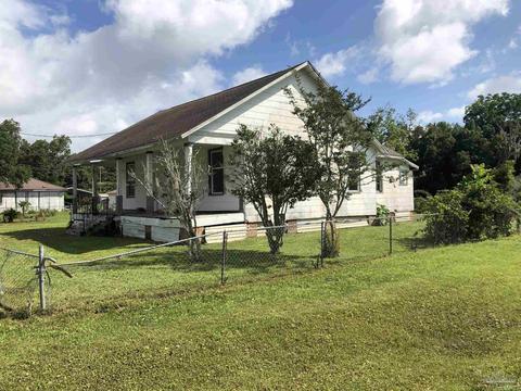 4562 Simpson St, Milton, FL 32583 photo 1
