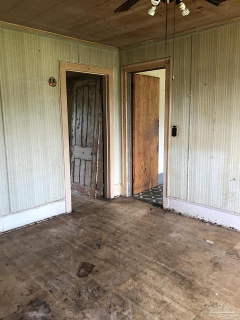 4562 Simpson St, Milton, FL 32583 photo 8