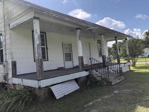 4562 Simpson St, Milton, FL 32583 photo 2