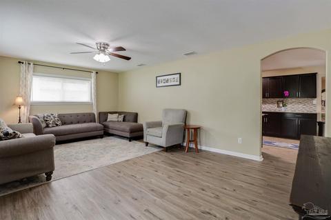 4542 Santa Villa Dr, Pace, FL 32571 photo 6