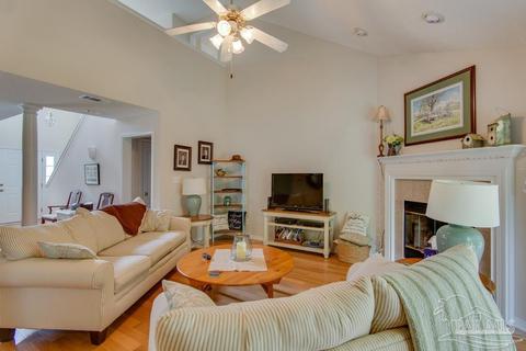 4826 Broadleaf Dr, Pace, FL 32571 photo 2