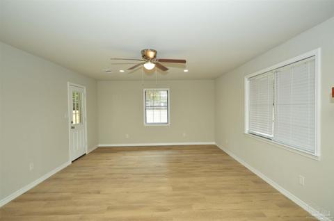 4624 Santa Rosa Dr, Pace, FL 32571 photo 9