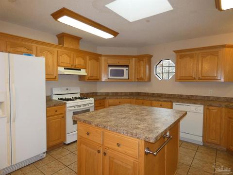 3932 Deerwood Cir, Pace, FL 32571 photo 9