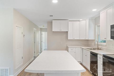 6515 Julia Dr, Milton, FL 32570 photo 4