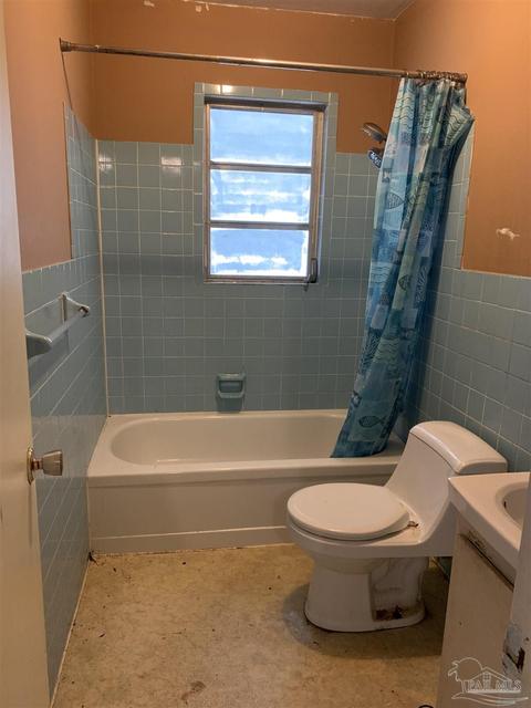 6467 Walnut St, Milton, FL 32570 photo 10
