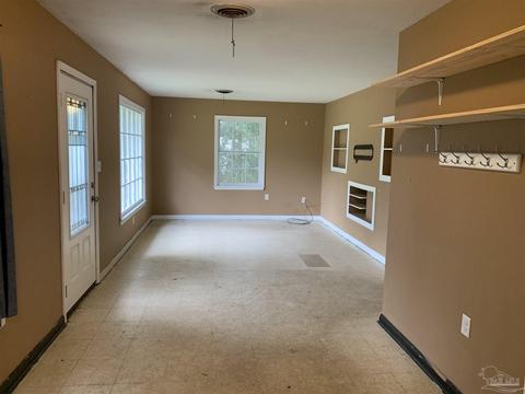 6467 Walnut St, Milton, FL 32570 photo 5