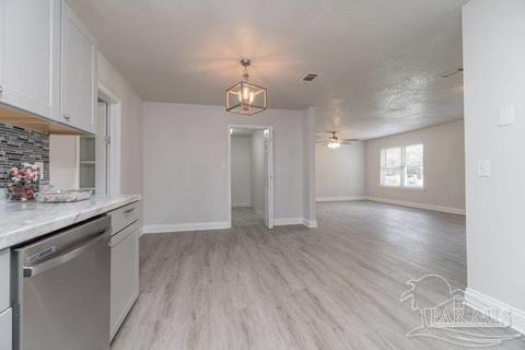 4841 Andrea Ln, Pace, FL 32571 photo 11