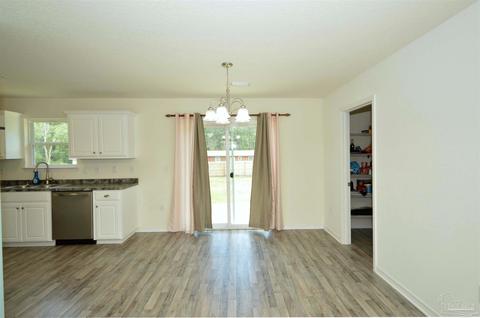 6709 Joy St, Milton, FL 32583 photo 9