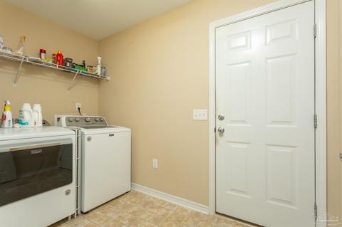 5686 Tucker Cir, Pace, FL 32571 photo 14