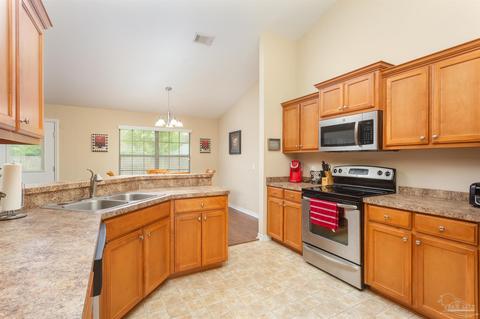 5686 Tucker Cir, Pace, FL 32571 photo 12