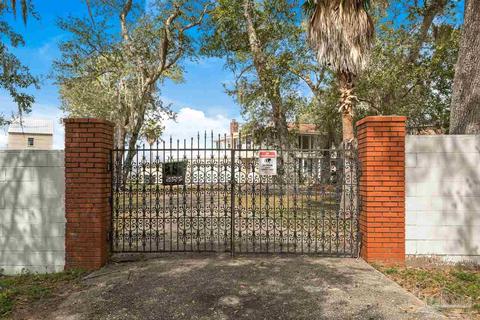 329 S Garcon Point Rd, Milton, FL 32583 photo 2