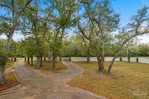 329 S Garcon Point Rd, Milton, FL 32583 photo 7