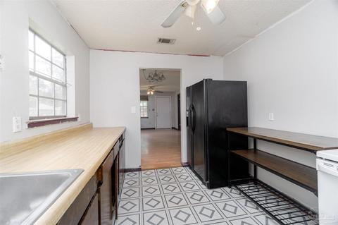 6209 Weekly St, Milton, FL 32570 photo 7