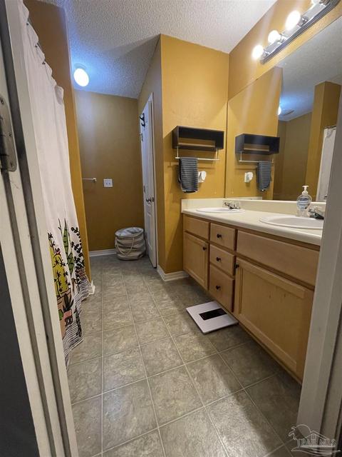 5206 E Spencer Field Rd, Pace, FL 32571 photo 10