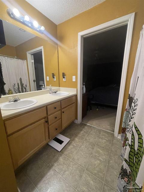 5206 E Spencer Field Rd, Pace, FL 32571 photo 11