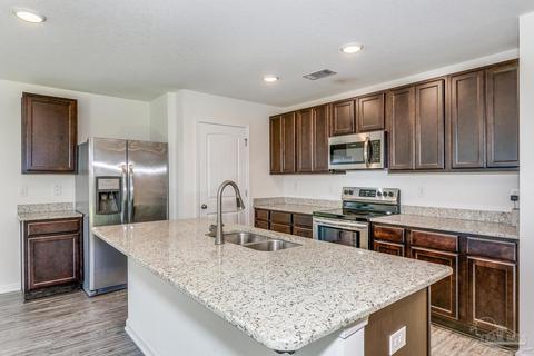 360 Merlin Ct, Crestview, FL 32539 photo 11