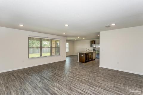 360 Merlin Ct, Crestview, FL 32539 photo 9