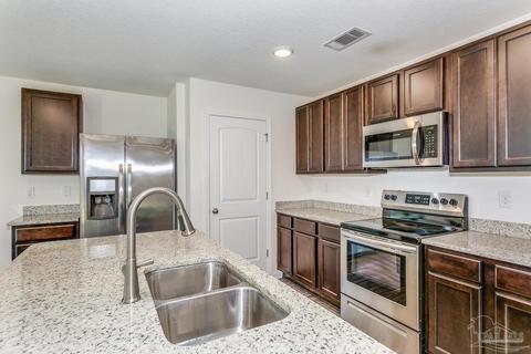 360 Merlin Ct, Crestview, FL 32539 photo 12
