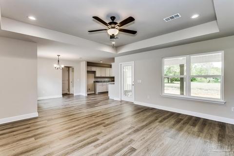 7107 Wallace Dr, Pace, FL 32571 photo 9