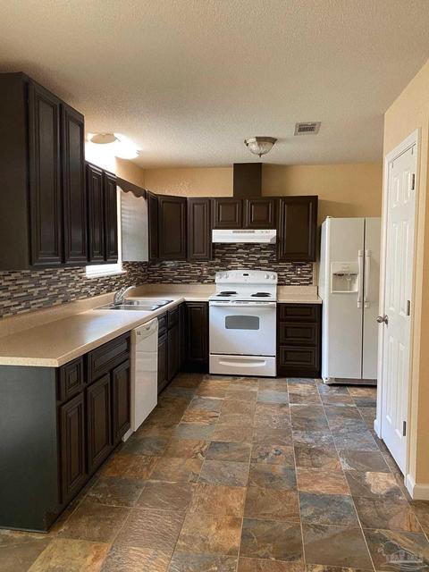 6782 Quailview Ln, Jay, FL 32565 photo 2