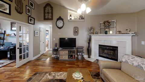 5566 Whispering Woods Dr, Pace, FL 32571 photo 4