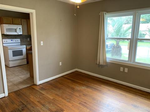 5559 Birch St, Milton, FL 32570 photo 8
