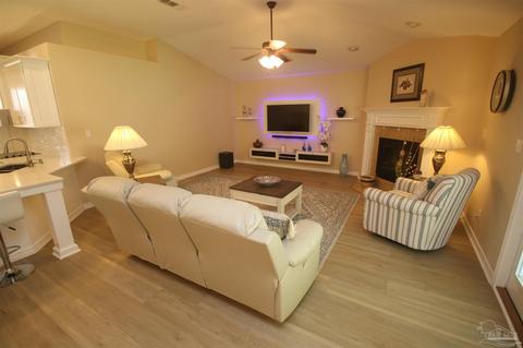 4759 Spears St, Pace, FL 32571 photo 9