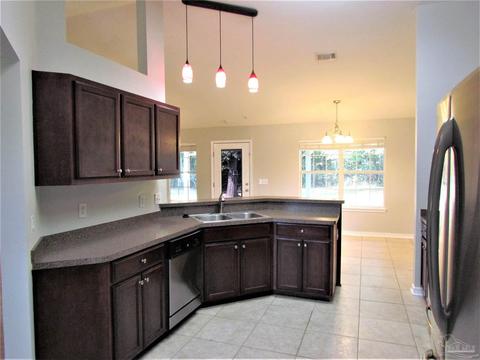 5587 Tucker Cir, Pace, FL 32571 photo 10