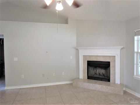 5587 Tucker Cir, Pace, FL 32571 photo 5
