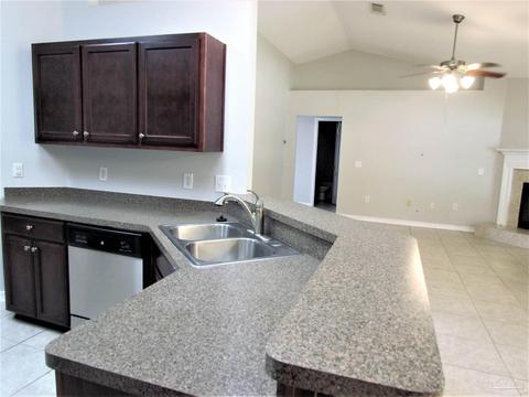 5587 Tucker Cir, Pace, FL 32571 photo 7