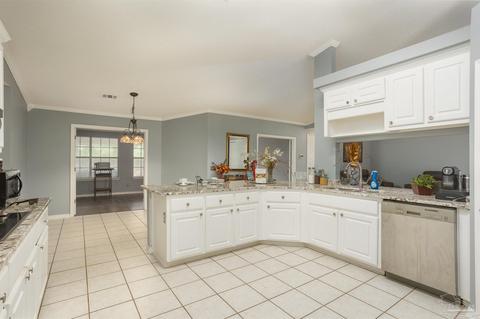 4686 Autumndale Dr, Pace, FL 32571 photo 9