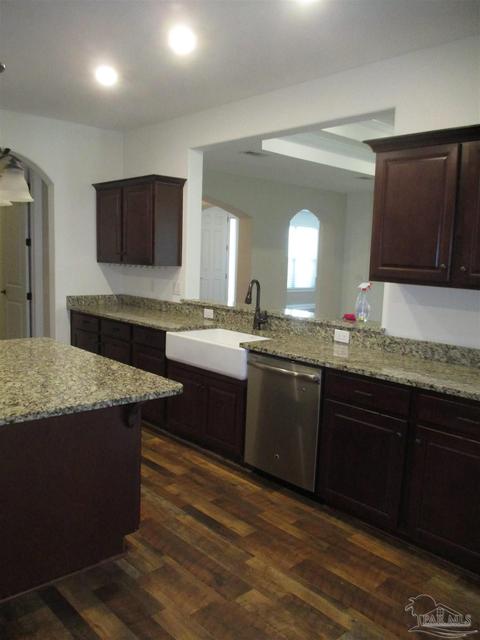 7957 Silver Maple Dr, Milton, FL 32583 photo 9
