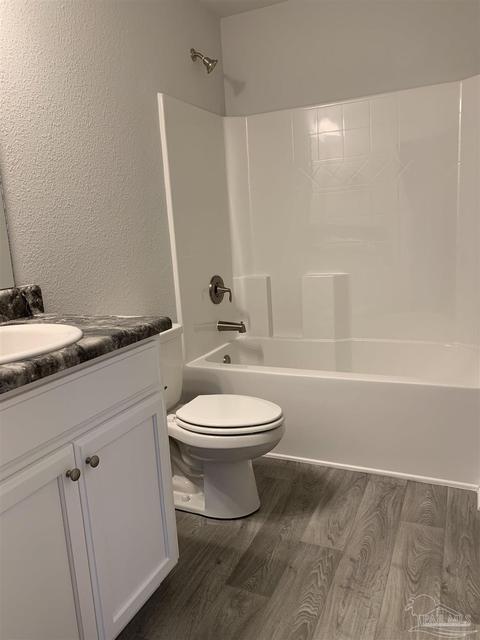 6817 Chuckwagon Ln, Milton, FL 32570 photo 3