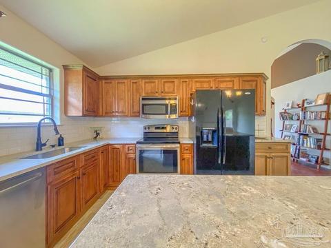 5467 Tucker Cir, Pace, FL 32571 photo 12