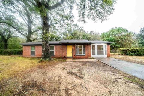 5270 Springdale Dr, Milton, FL 32570 photo 1
