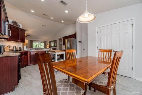 4619 Carmel Cir, Pace, FL 32571 photo 9