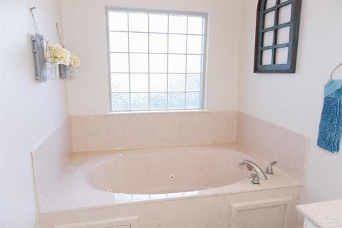 332 Adams Dr, Crestview, FL 32536 photo 5