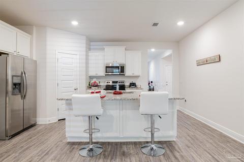 3900 Hawks Landing Cir, Pace, FL 32571 photo 6