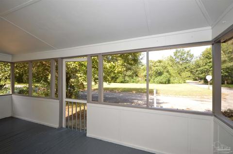 5566 Hearn St, Milton, FL 32570 photo 4