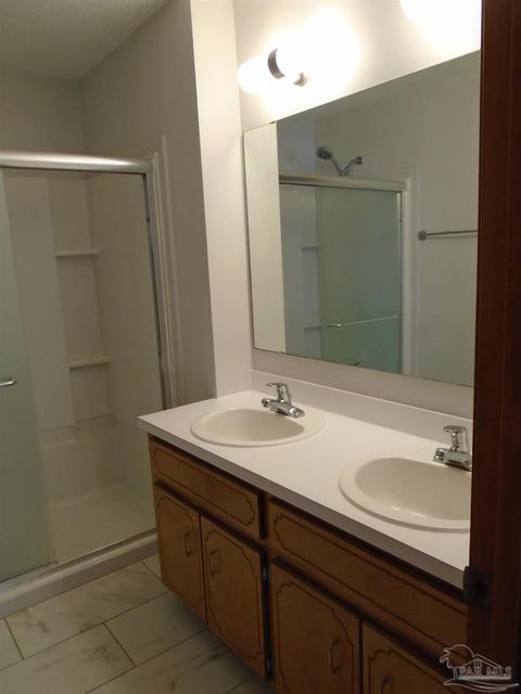 7650 Hidalgo Ln, Milton, FL 32583 photo 10
