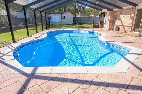 4873 Laurel Oak Dr, Pace, FL 32571 photo 1