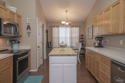 606 Hanley Downs Dr, Cantonment, FL 32533 photo 13