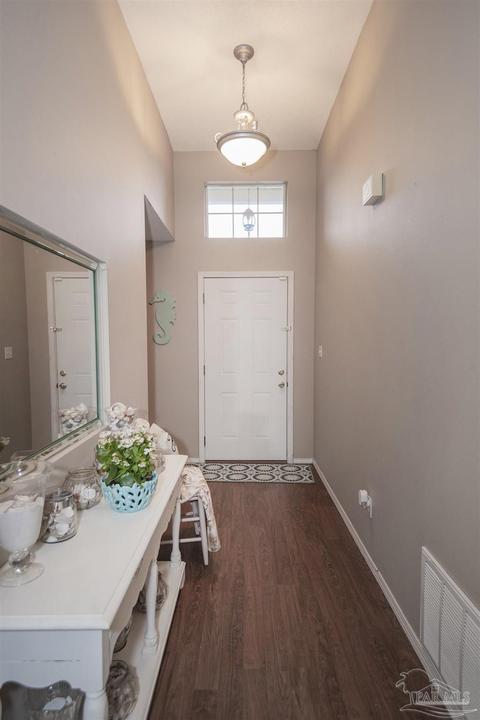 606 Hanley Downs Dr, Cantonment, FL 32533 photo 5