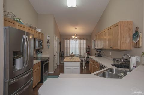 606 Hanley Downs Dr, Cantonment, FL 32533 photo 12